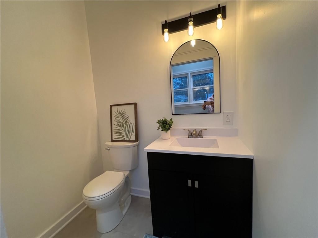 606 E Miami Street — photo 8