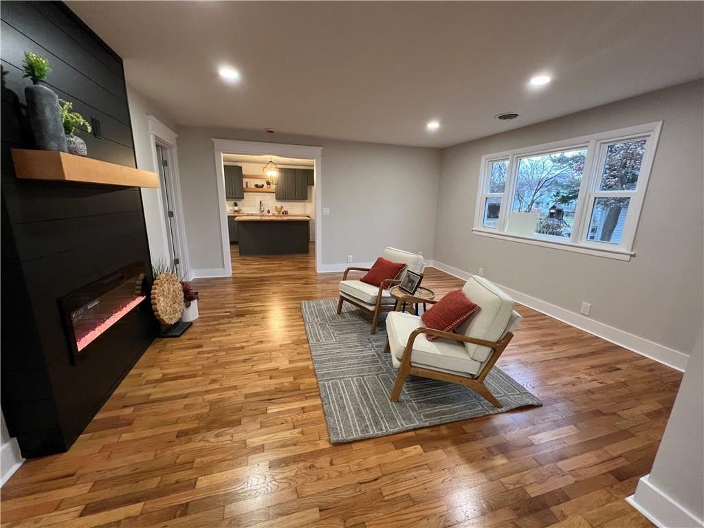 606 E Miami Street — photo 9