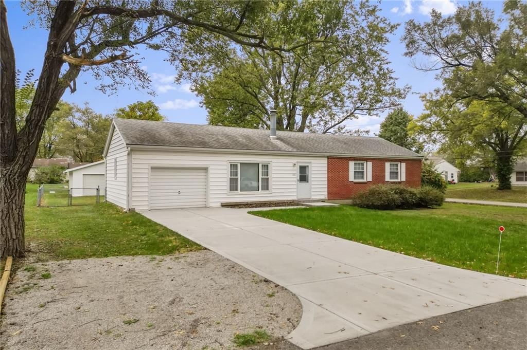 106 S Doniphan Street — photo 2