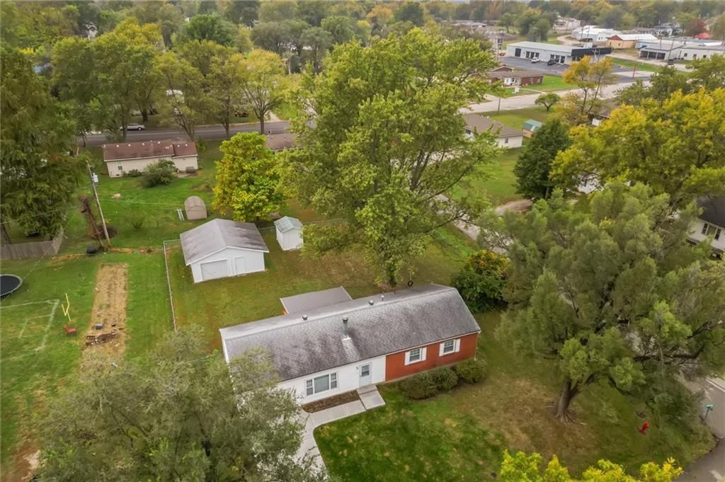106 S Doniphan Street — photo 7