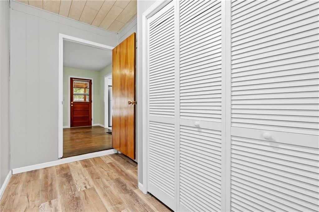 106 S Doniphan Street — photo 8