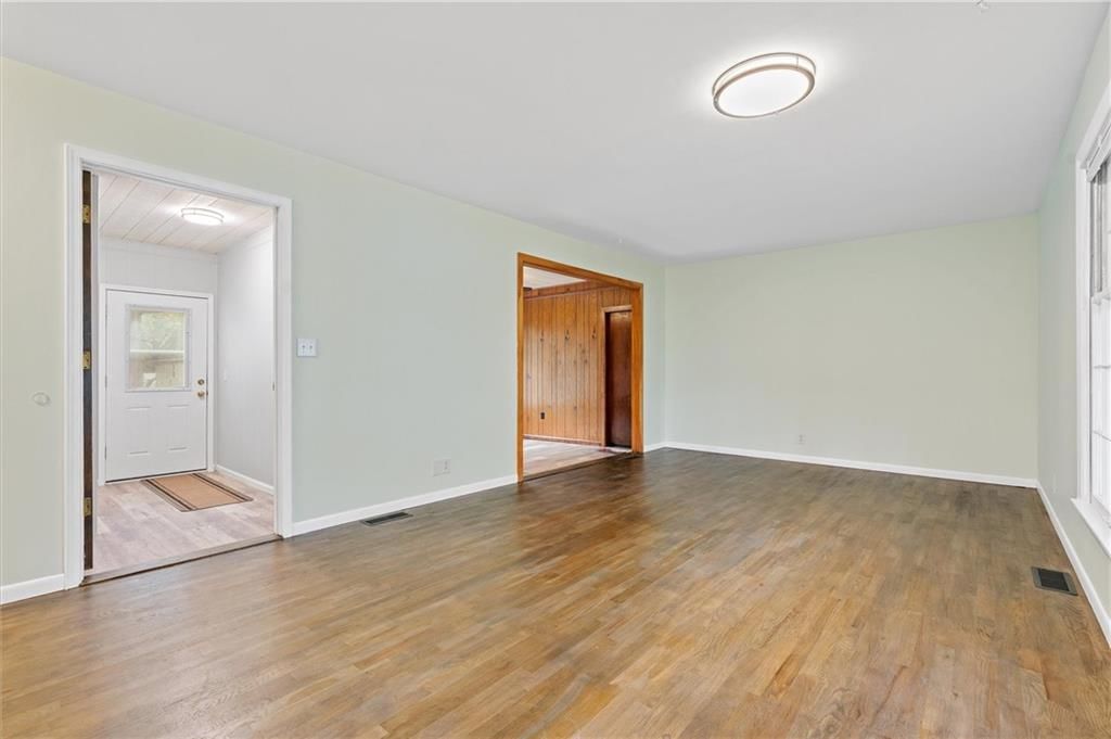 106 S Doniphan Street — photo 11