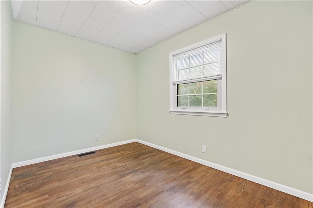 106 S Doniphan Street — photo 25