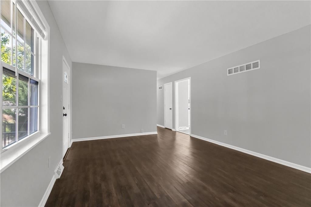 Photo 5 of 25 - 205 NW 4th Street Court