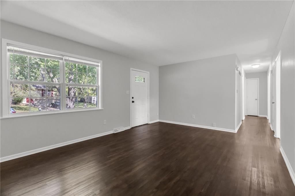 Photo 6 of 25 - 205 NW 4th Street Court
