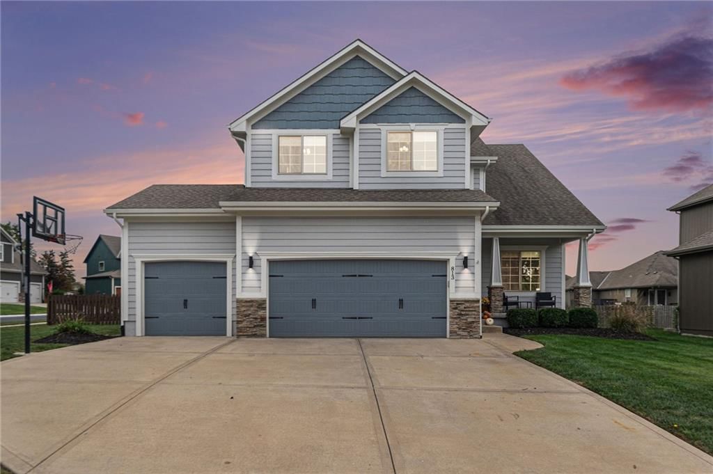 813 SW 35 Street, Lee's Summit, MO