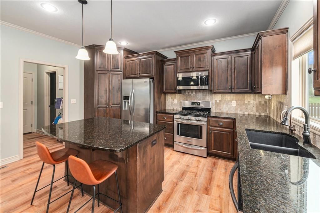 813 SW 35 Street — photo 11