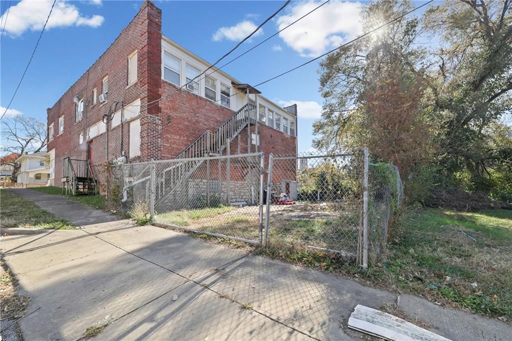 3800 Agnes Avenue — photo 3