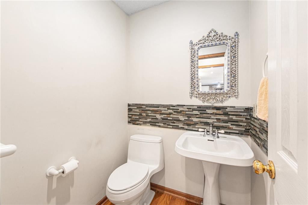 505 SE Williamsburg Drive — photo 15
