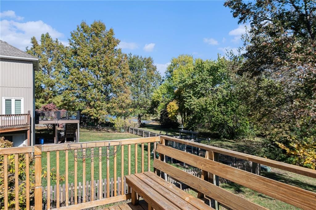 505 SE Williamsburg Drive — photo 34