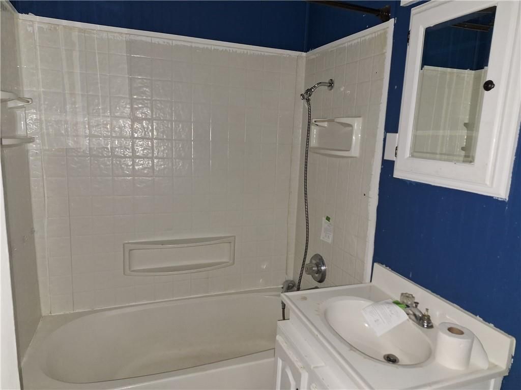 612 W 5th Street — photo 11
