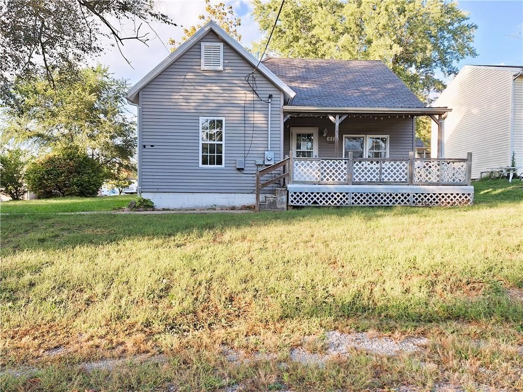 612 W 5th Street — photo 12