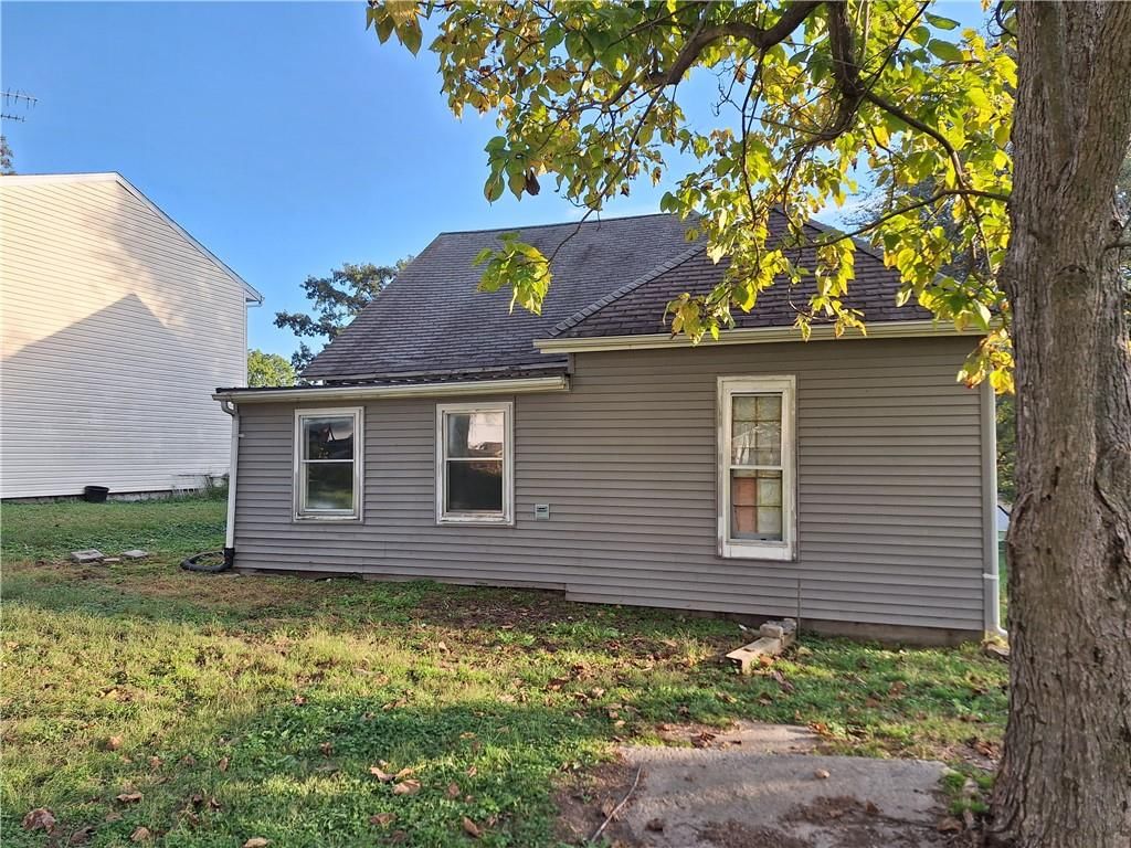 612 W 5th Street — photo 13