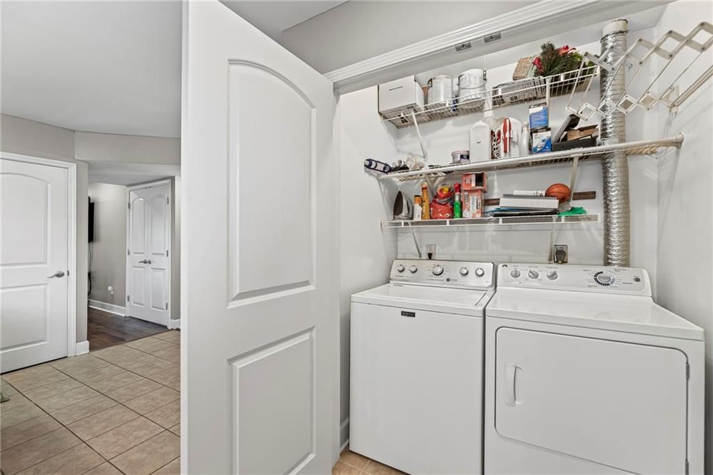 536 W 10th Street — photo 18