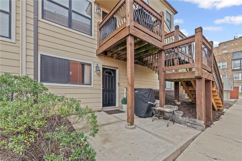 536 W 10th Street — photo 19