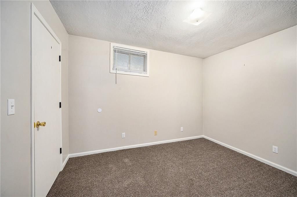 413 Winner Avenue — photo 14