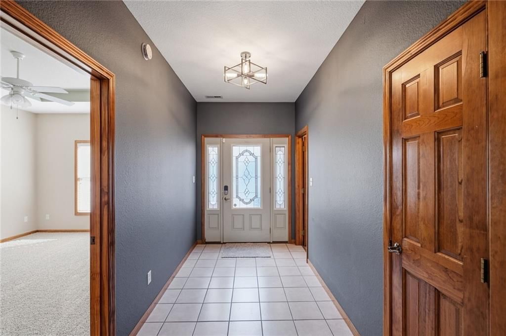 214 Hillside Drive — photo 6