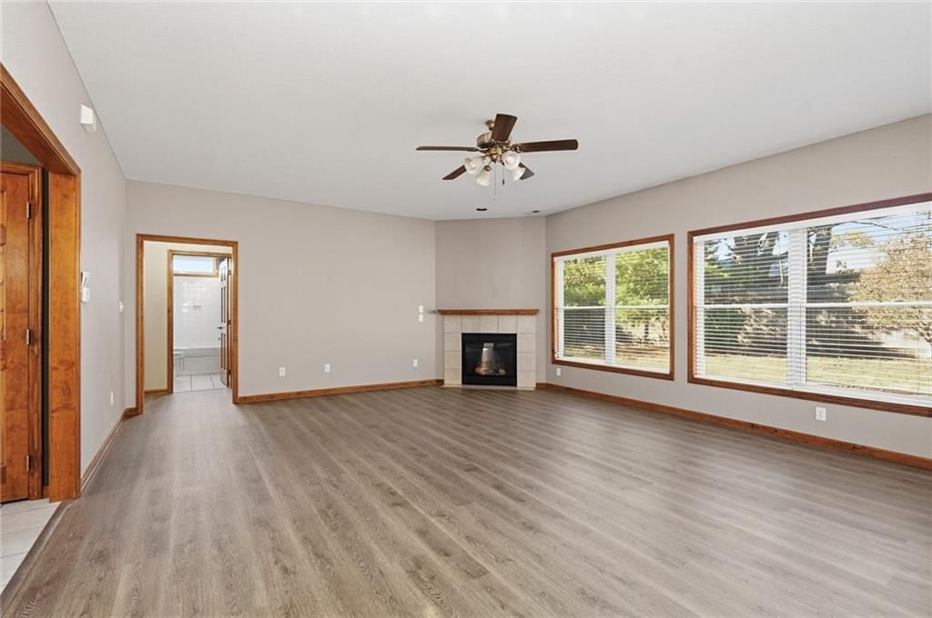 214 Hillside Drive — photo 7