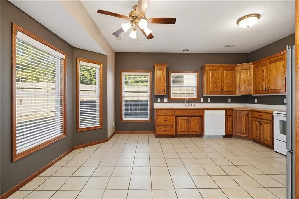 214 Hillside Drive — photo 47