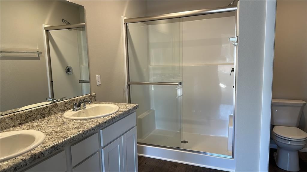 2300 Woodfield Drive — photo 9