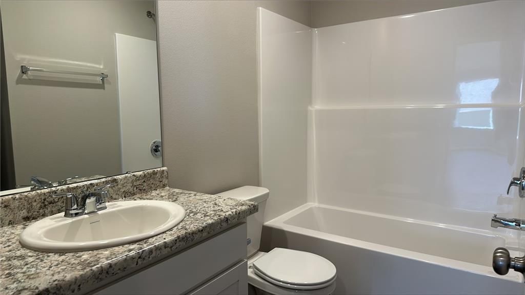 2300 Woodfield Drive — photo 12