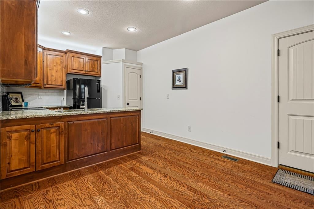 33925 W 90th Circle — photo 8