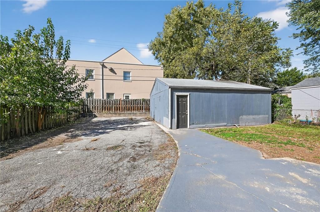 626 S Hardy Avenue — photo 6