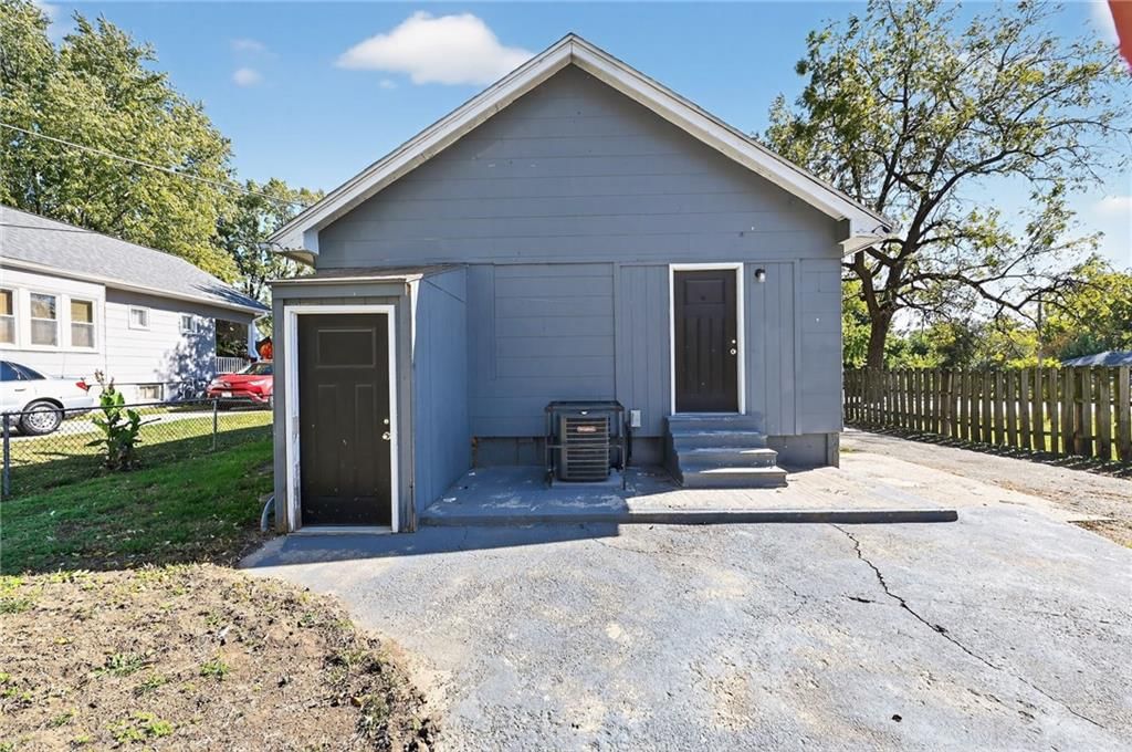 626 S Hardy Avenue — photo 39