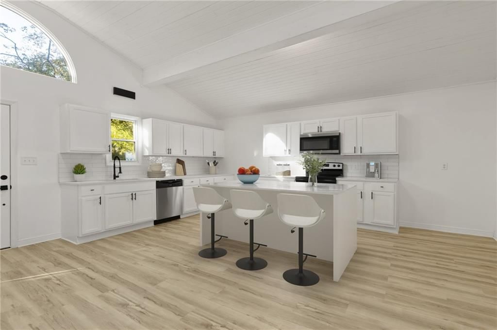 Photo 6 of 43 - 506 E Lexington Avenue