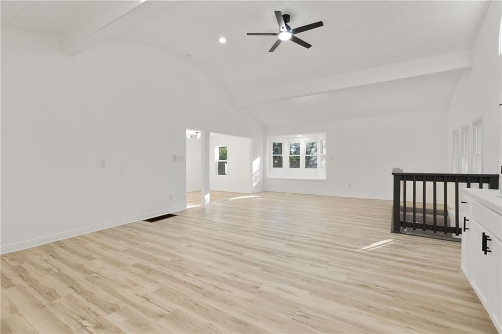 Photo 11 of 43 - 506 E Lexington Avenue