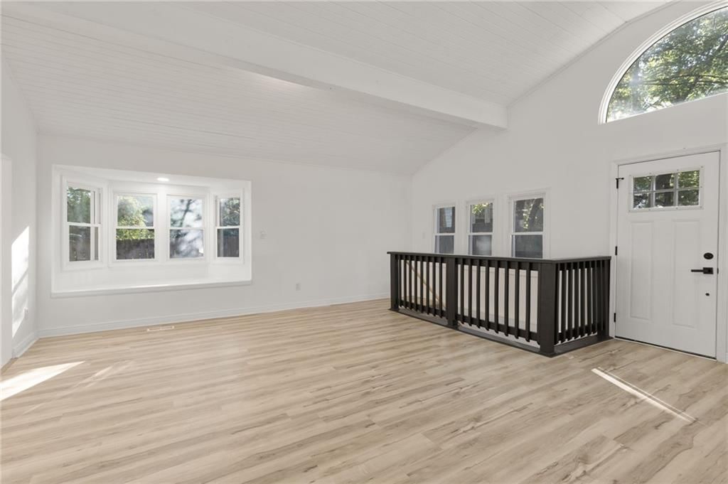 Photo 12 of 43 - 506 E Lexington Avenue