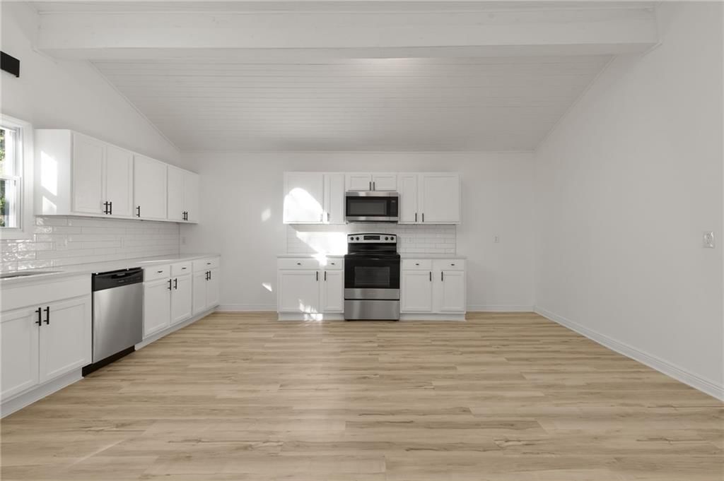 Photo 14 of 43 - 506 E Lexington Avenue