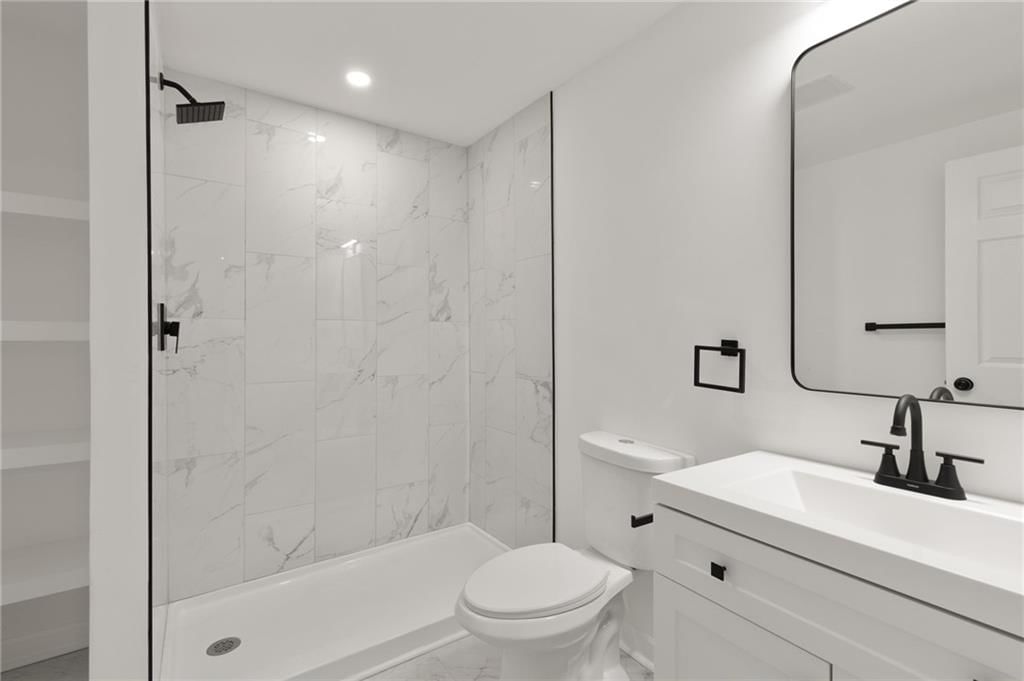 Photo 32 of 43 - 506 E Lexington Avenue