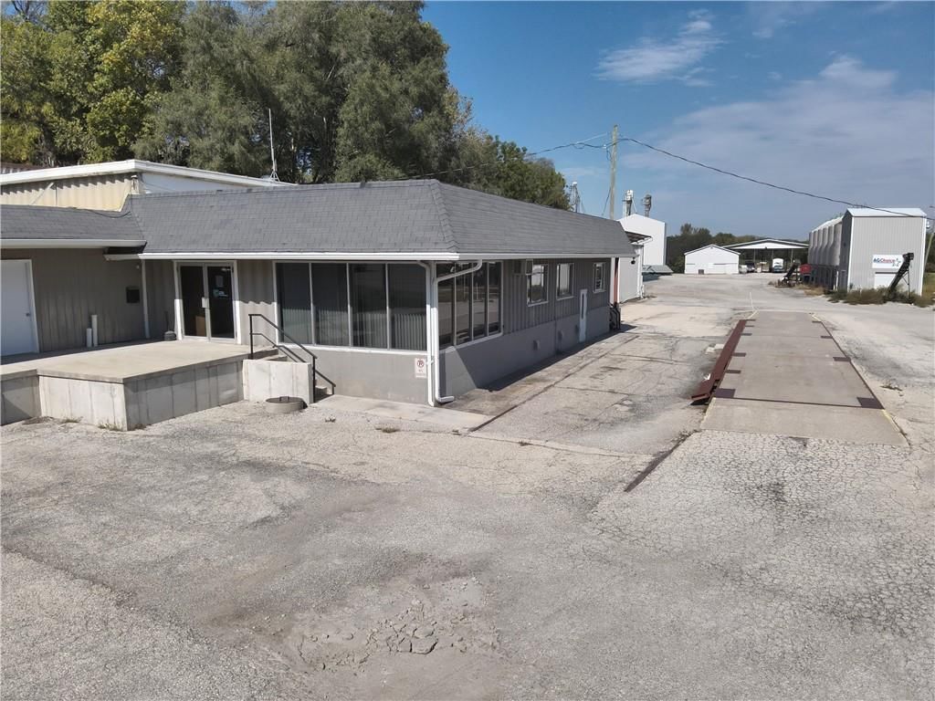 105 E US Highway 136 Highway — photo 7