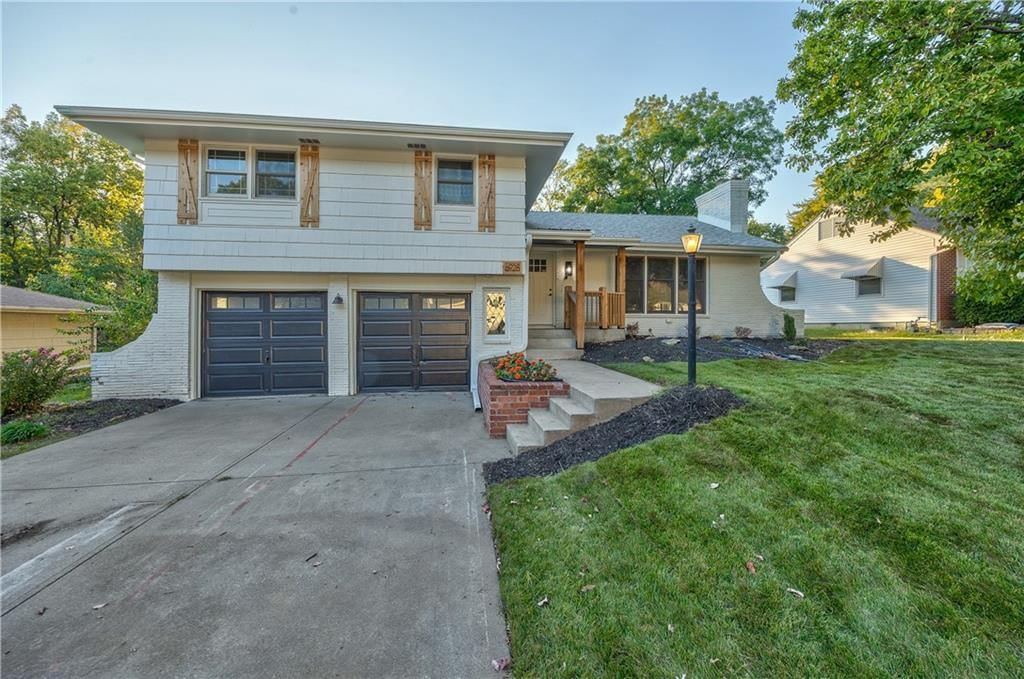6928 Russell Street, Overland Park, KS