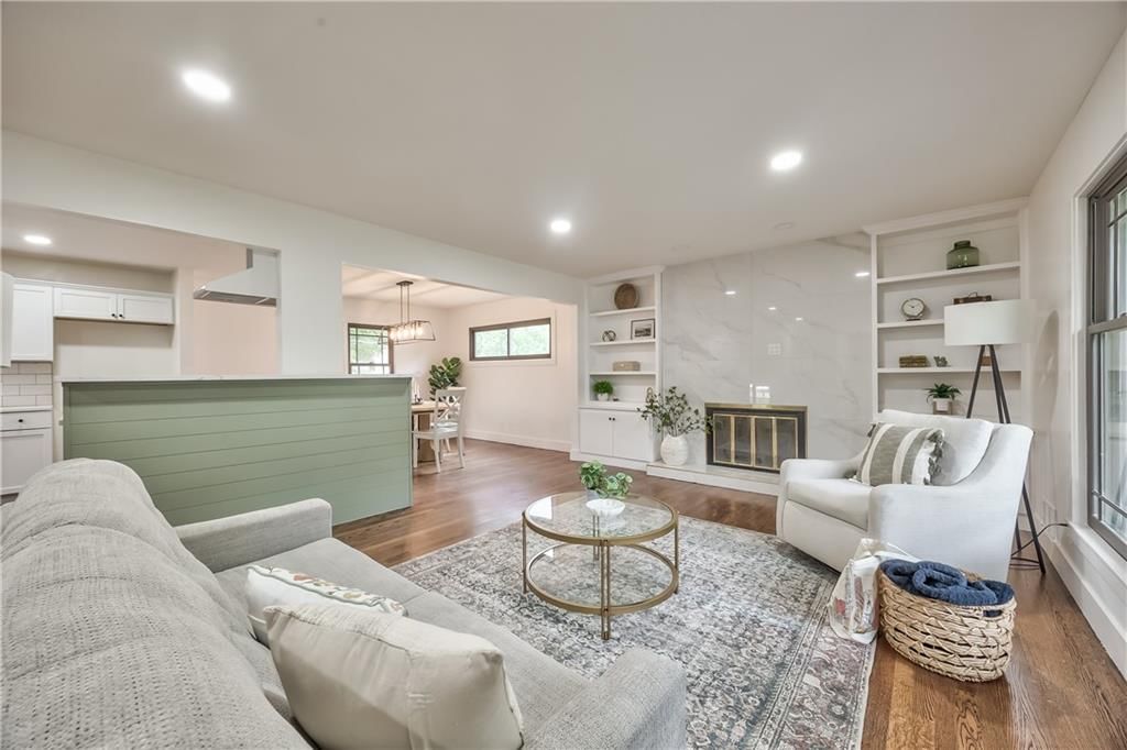 6928 Russell Street — photo 7