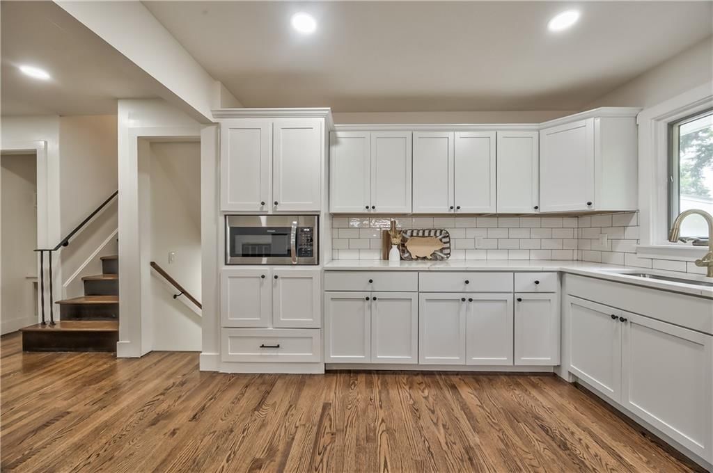 6928 Russell Street — photo 11