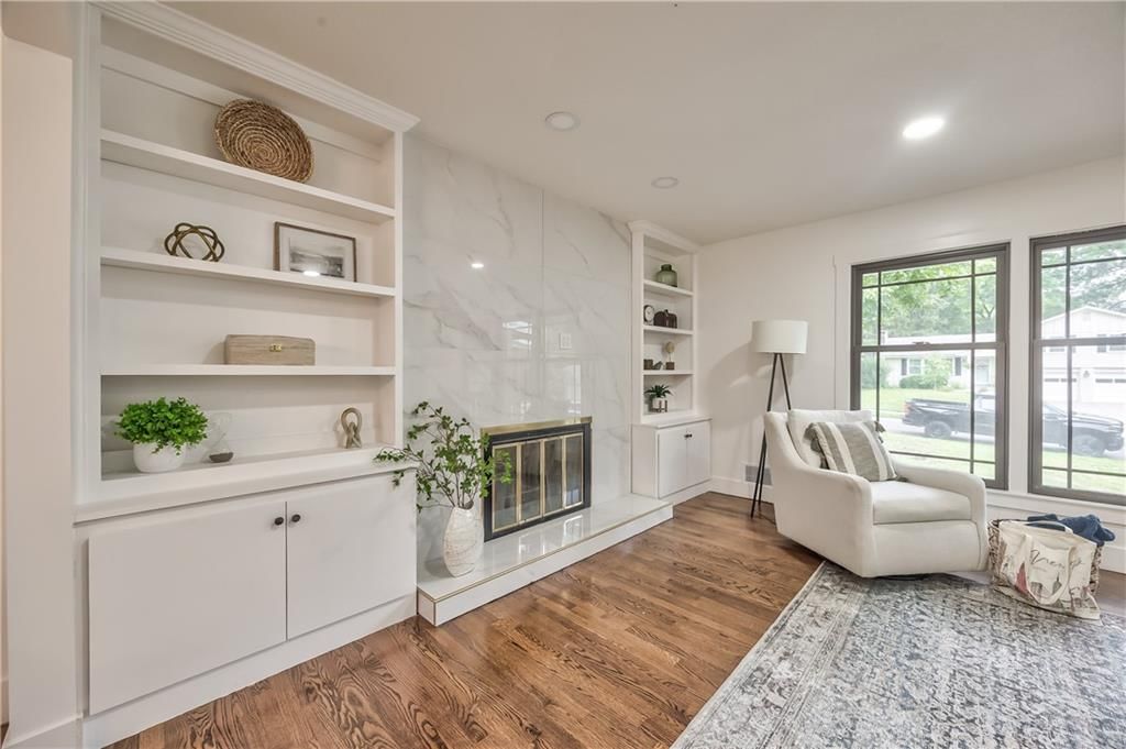 6928 Russell Street — photo 17