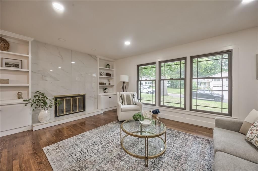 6928 Russell Street — photo 18