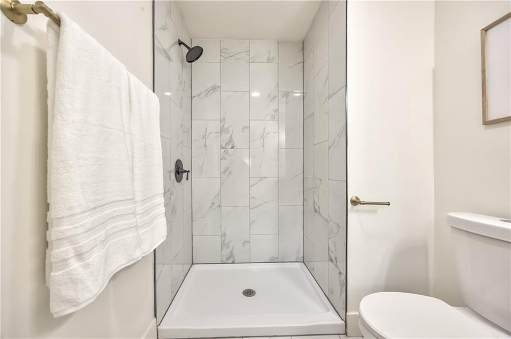 6928 Russell Street — photo 24