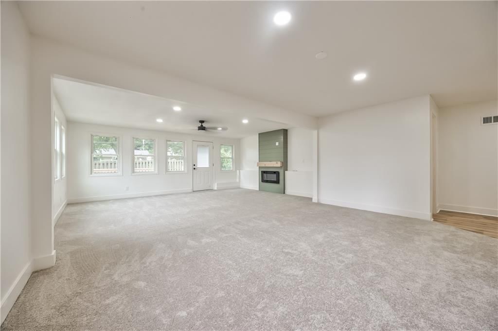 6928 Russell Street — photo 34