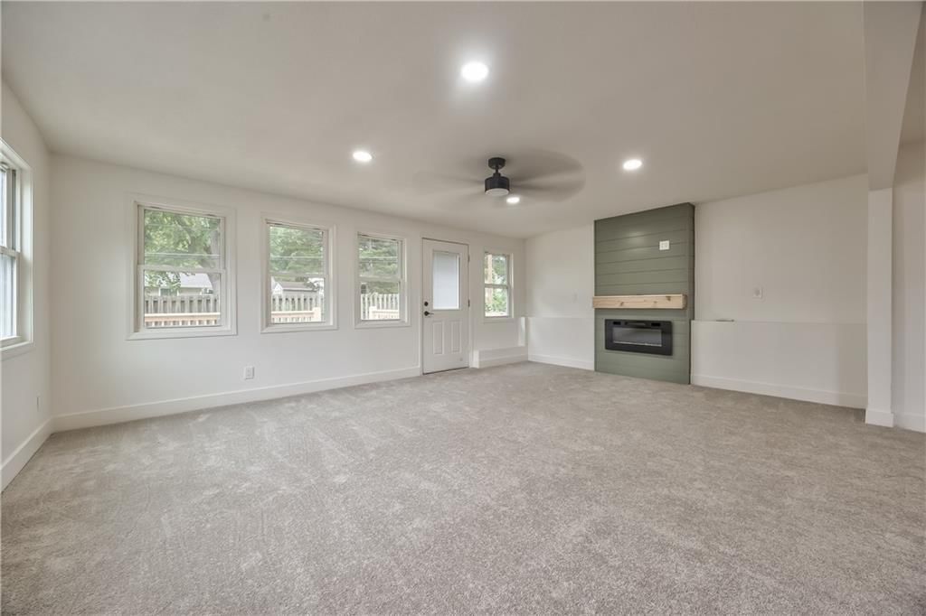 6928 Russell Street — photo 35