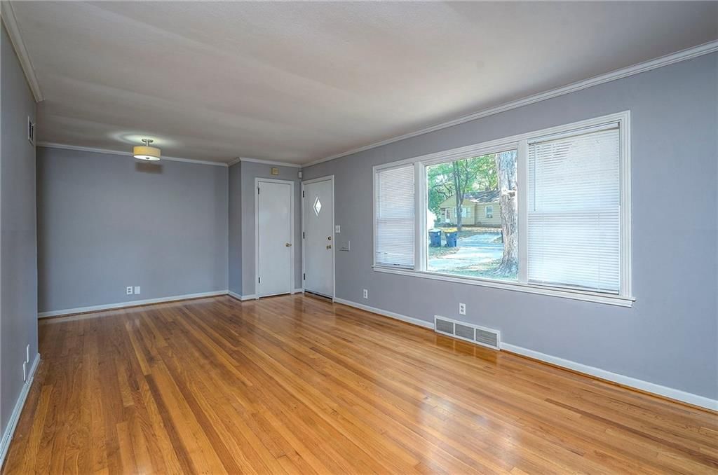 Photo 5 of 23 - 8232 Jarboe Street