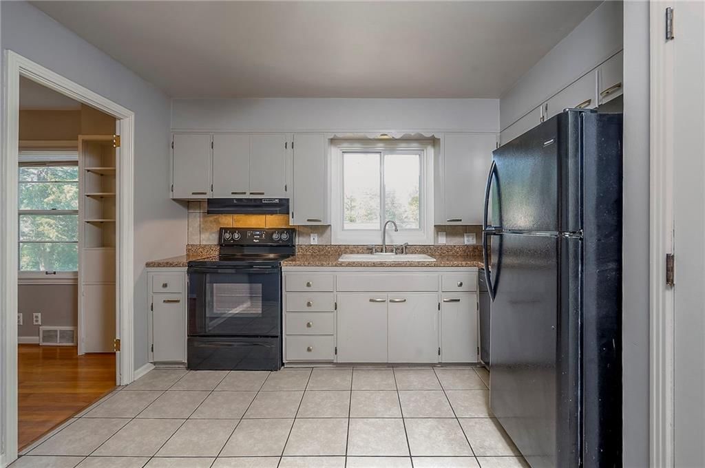 Photo 8 of 23 - 8232 Jarboe Street