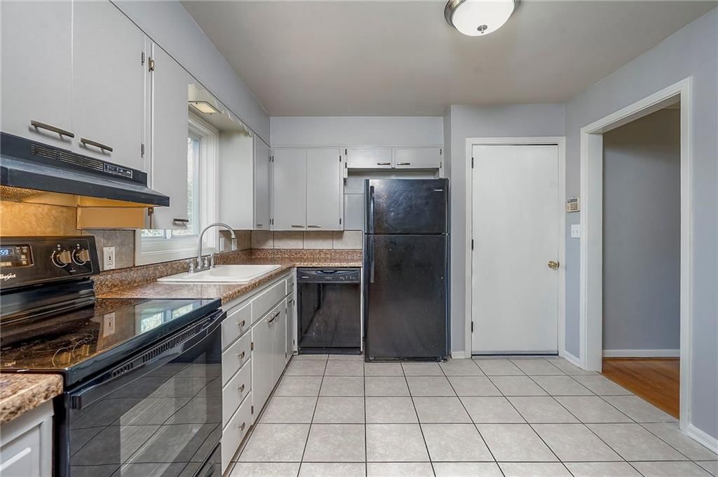Photo 10 of 23 - 8232 Jarboe Street