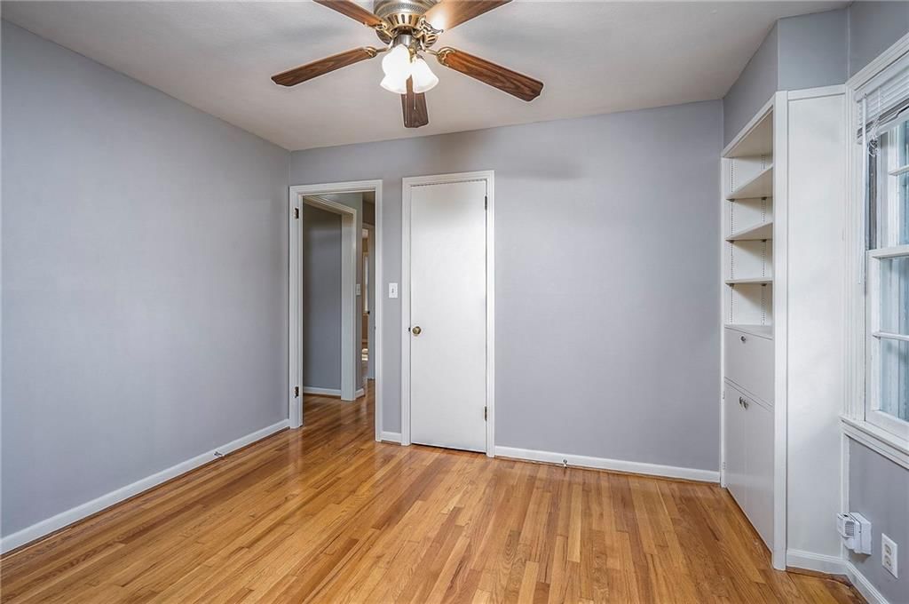 Photo 11 of 23 - 8232 Jarboe Street
