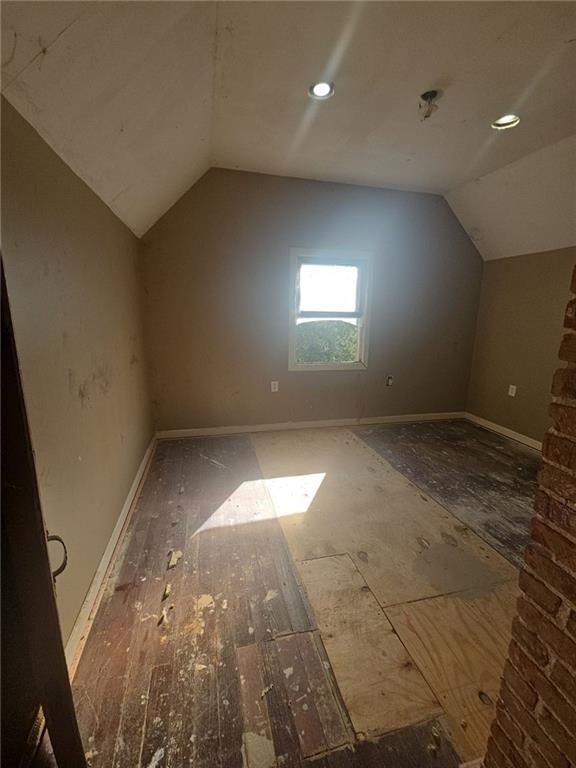 5301 NW Waukomis Drive — photo 27