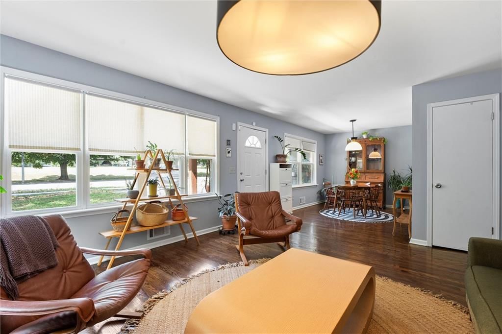 7617 Holmes Road — photo 3