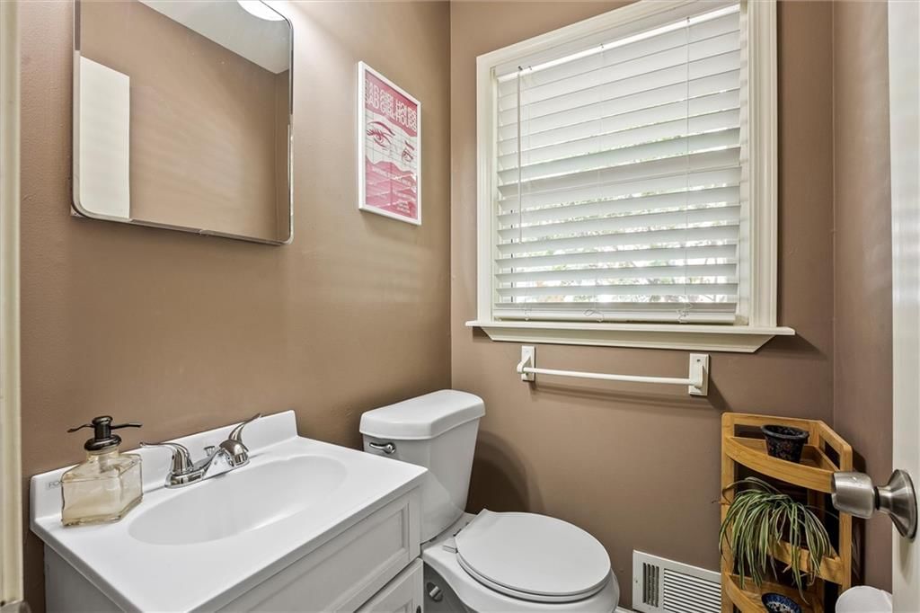 7617 Holmes Road — photo 13