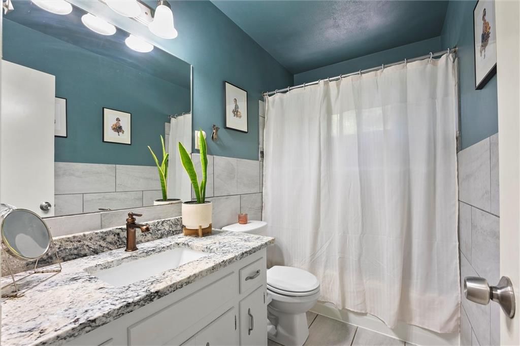 7617 Holmes Road — photo 15